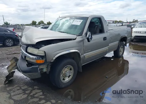 2000 Chevrolet Silverado 2500 Ls from USA, damaged, VIN 1GCFC24U1YZ258674